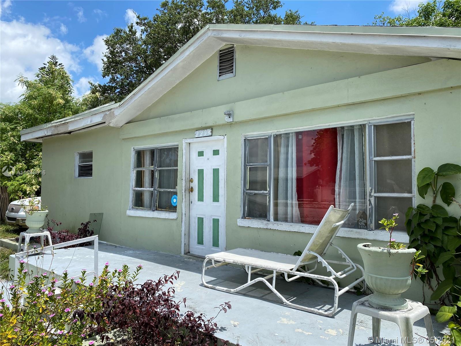 2254 NW 102nd St, Miami FL 33147