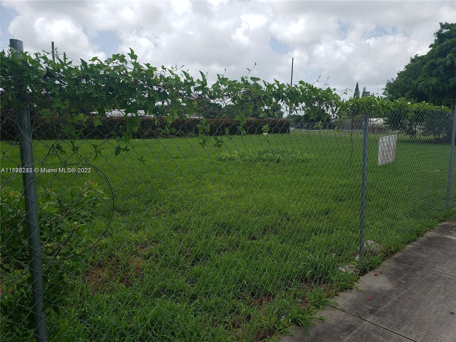 14460 SW 268th St, Miami FL 33032