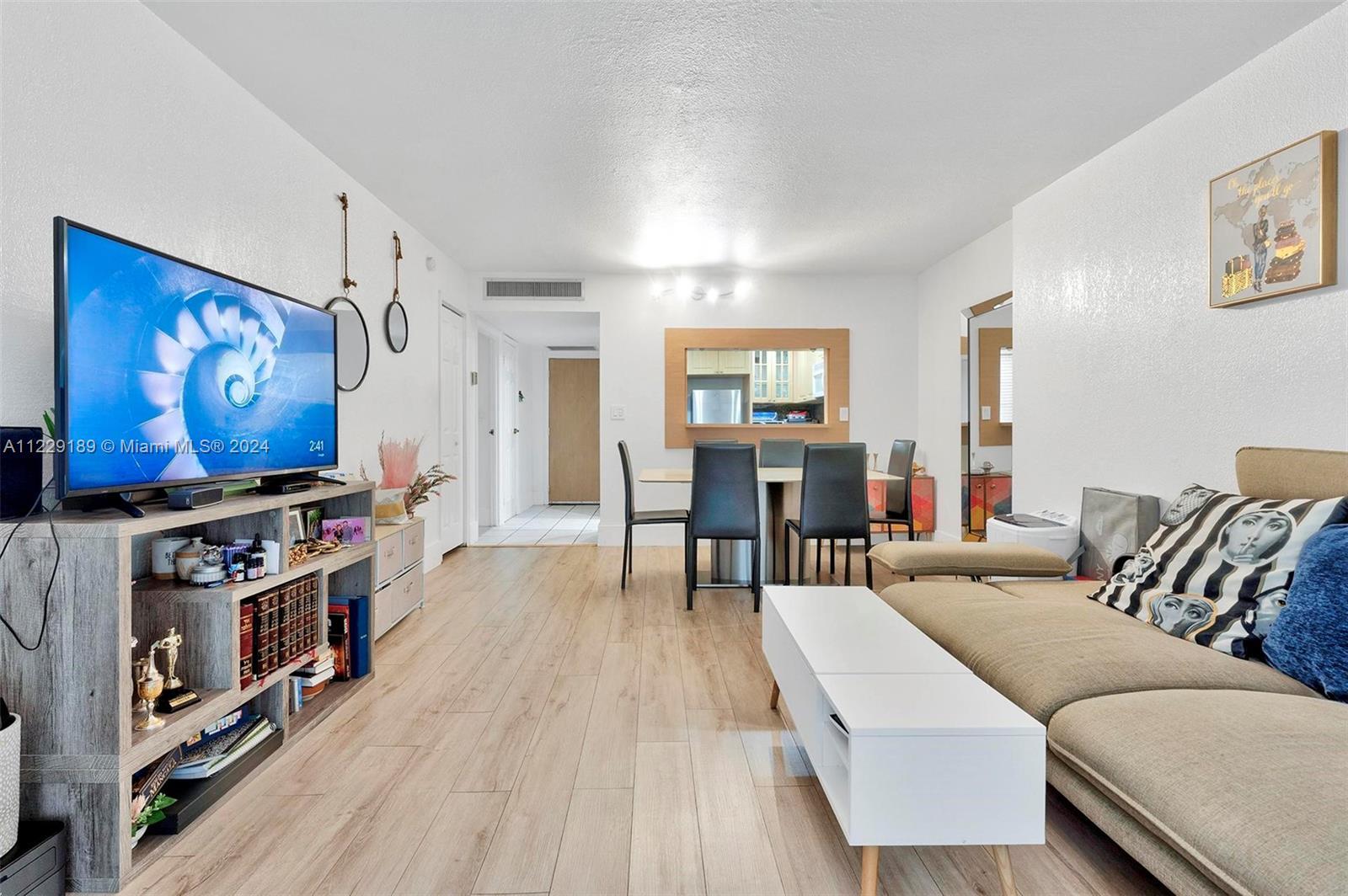 3401 N Country Club Dr # 406, Aventura FL 33180