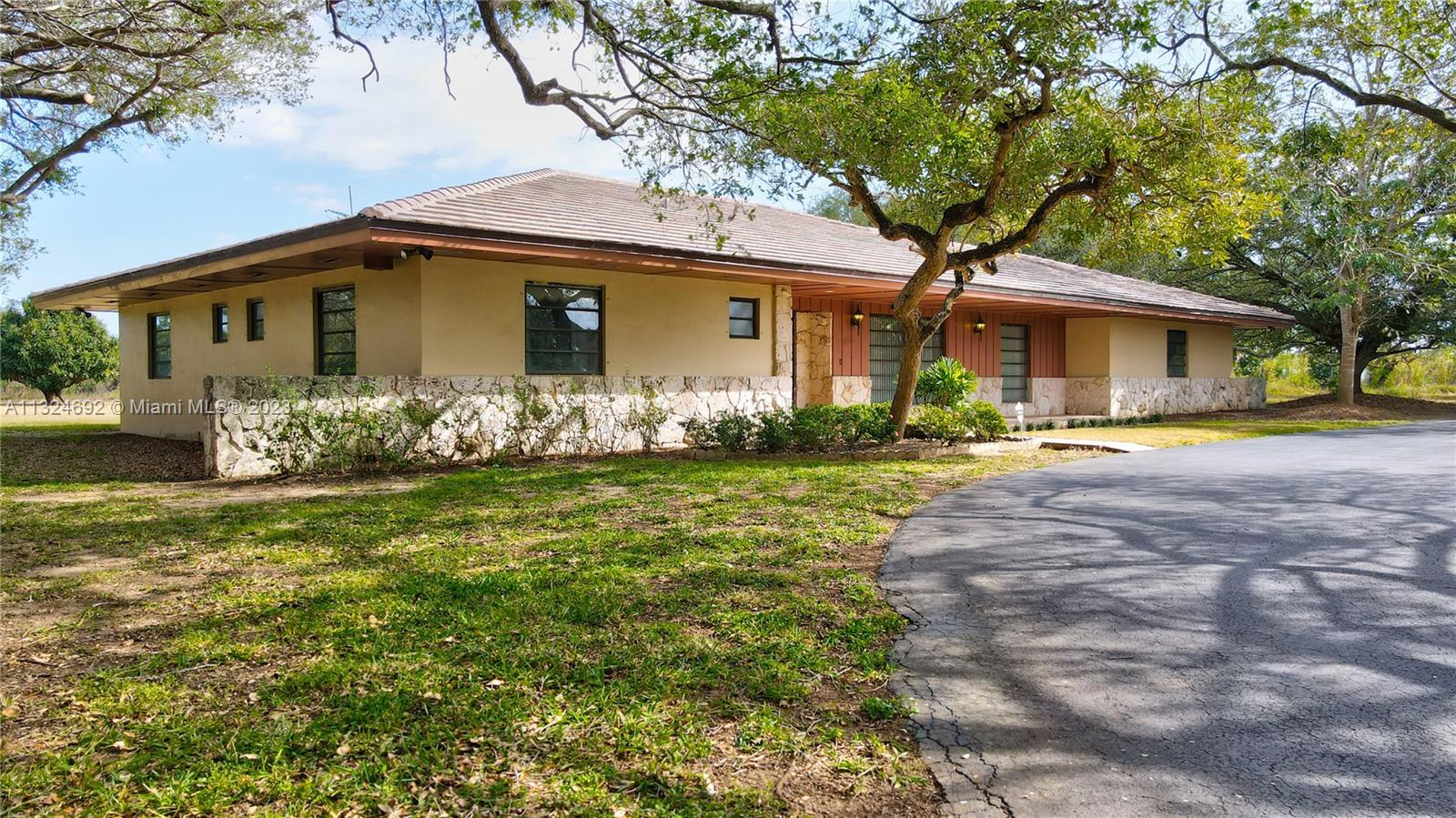 24901 SW 157th Ave, Homestead FL 33031