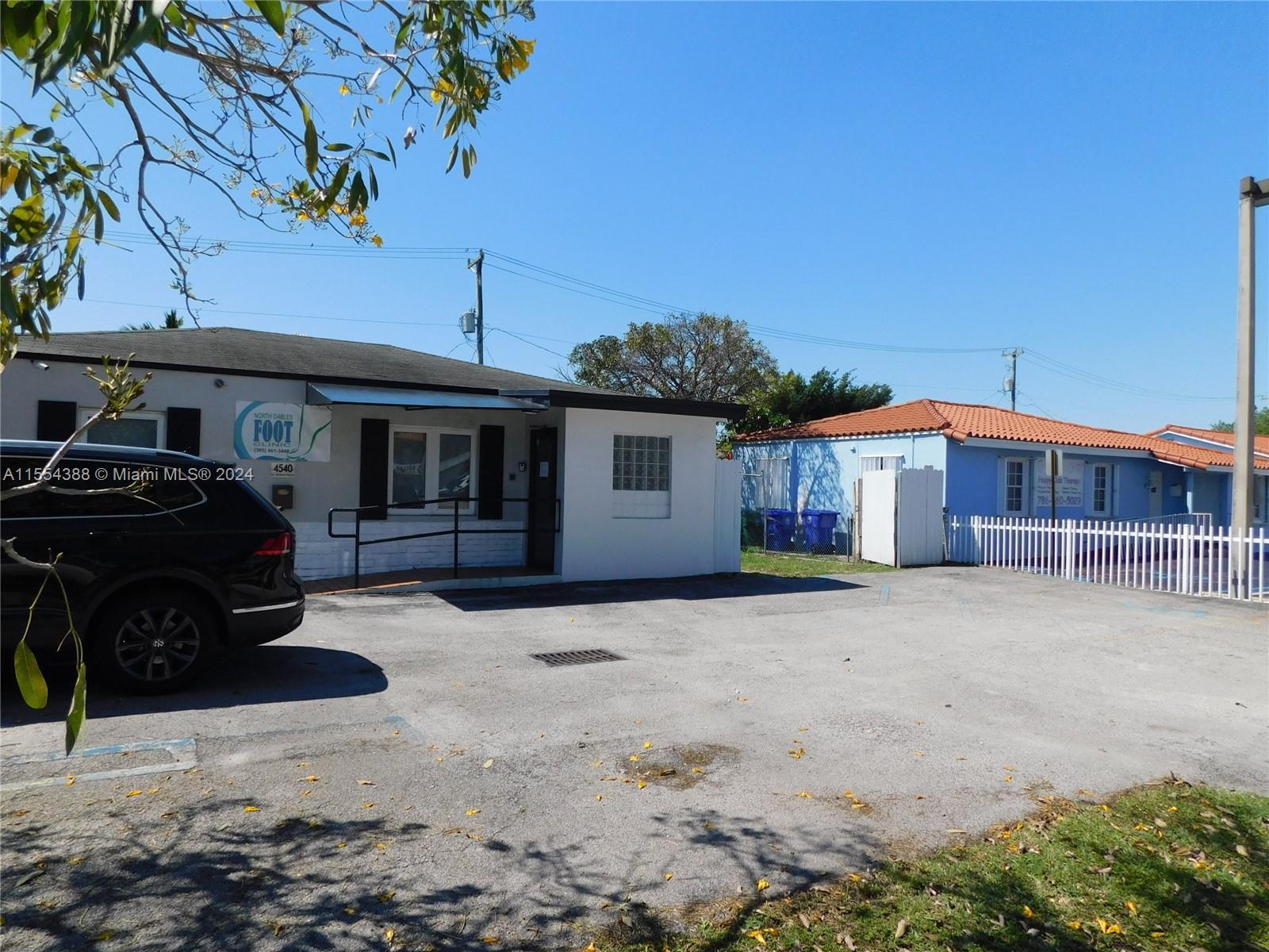 4540 NW 7th St, Miami FL 33126