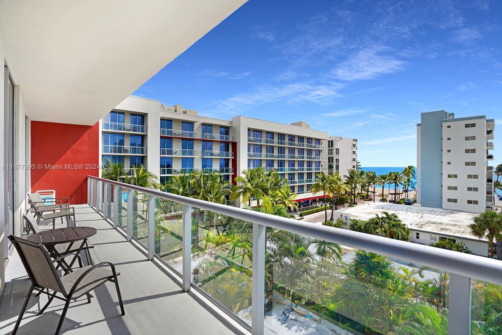 Hollywood, FL