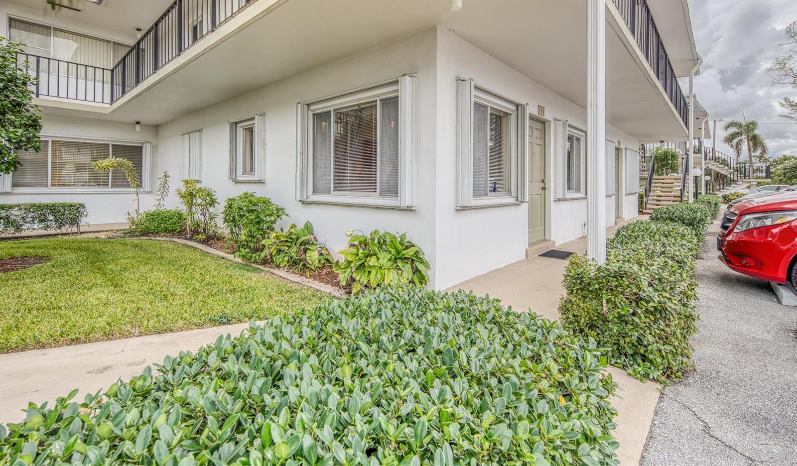 3040 Lake Osborne Drive # 106, FL 33461