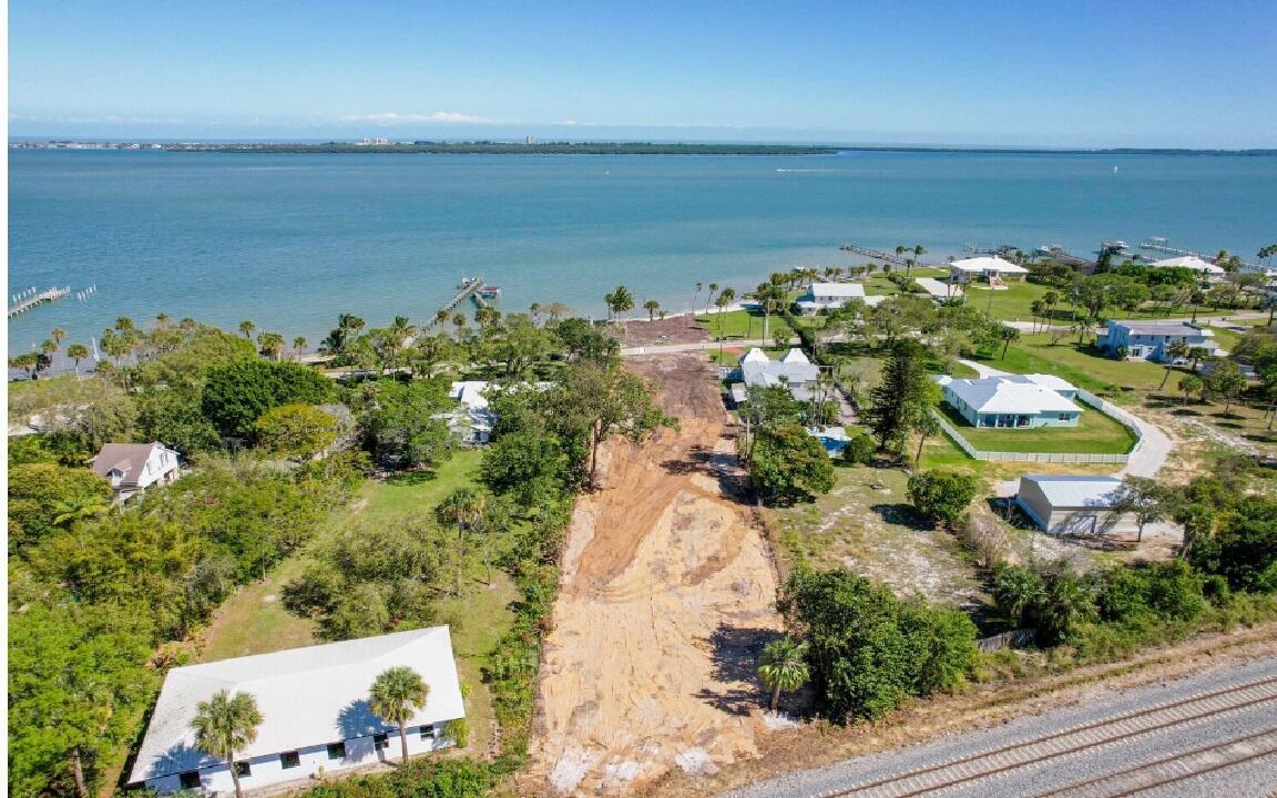 1033 S Indian River Drive, Fort Pierce FL 34950