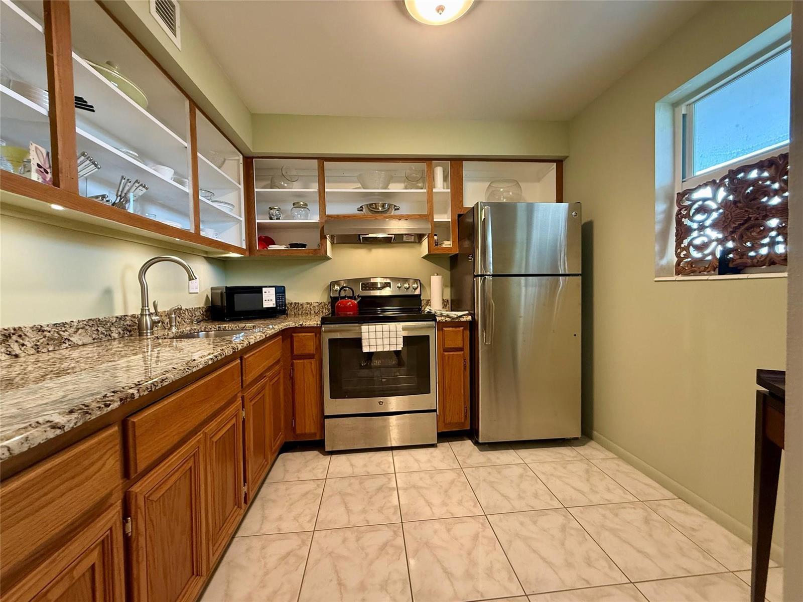 2800 NW 47th Terrace # 403b, Lauderdale Lakes FL 33313