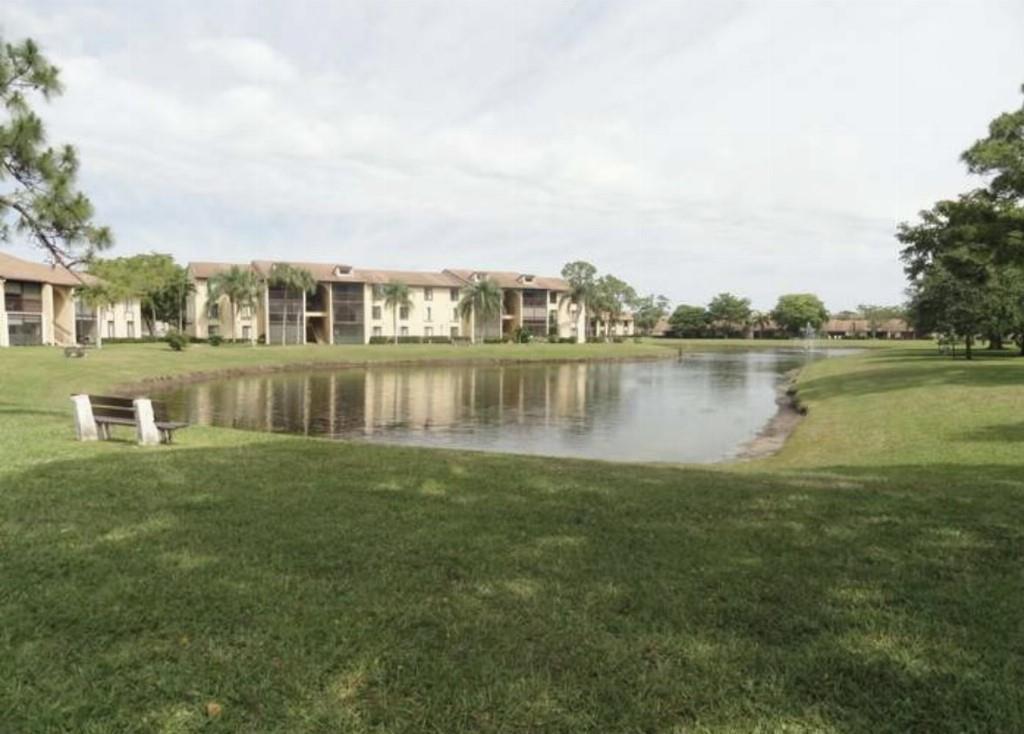 814 Sky Pine Way # 2, FL 33415