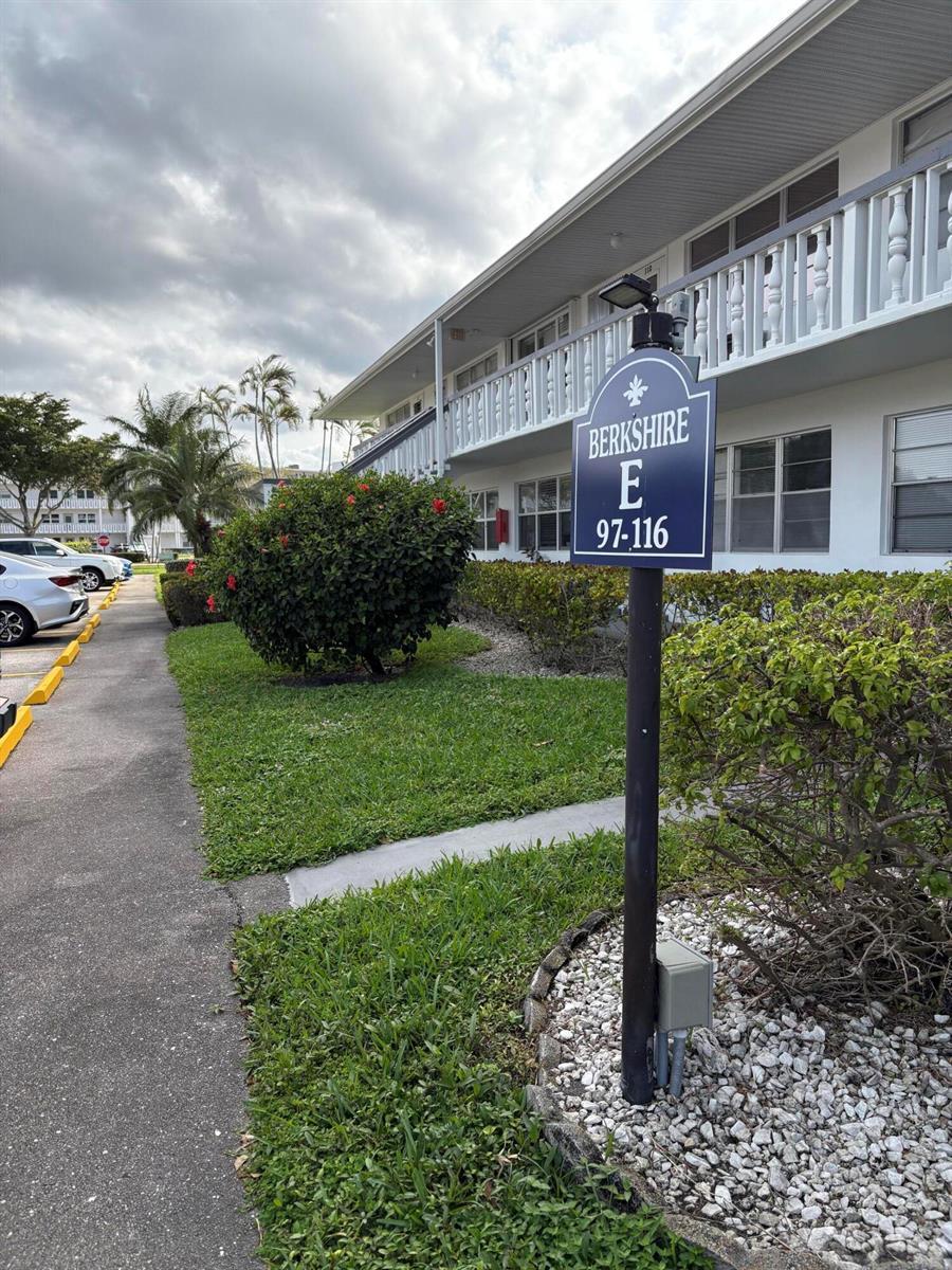 113 Berkshire E, West Palm Beach FL 33417