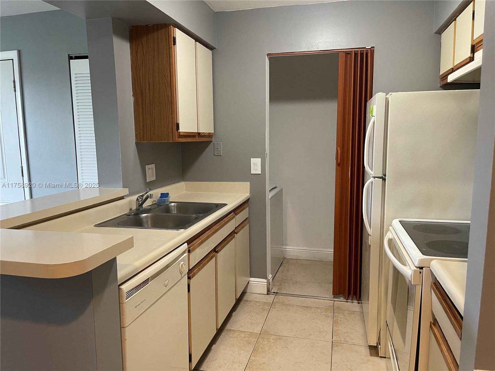 1247 SW 46th Ave # 1312, Pompano Beach FL 33069