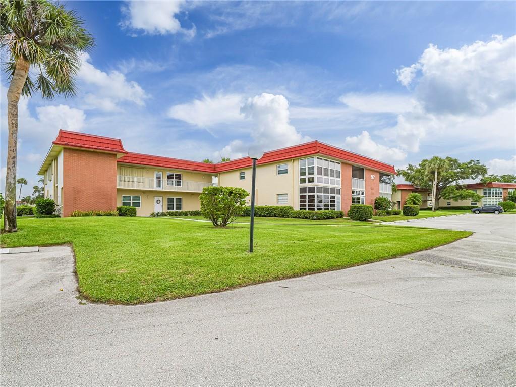 97 Spring Lake Drive # 104, Vero Beach FL 32962