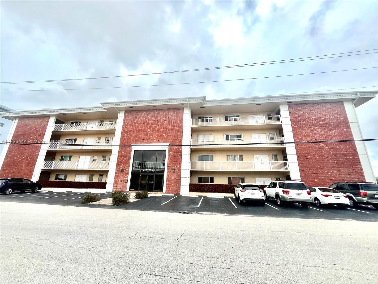 2841 NE 33rd Ct # 104, Fort Lauderdale FL 33306