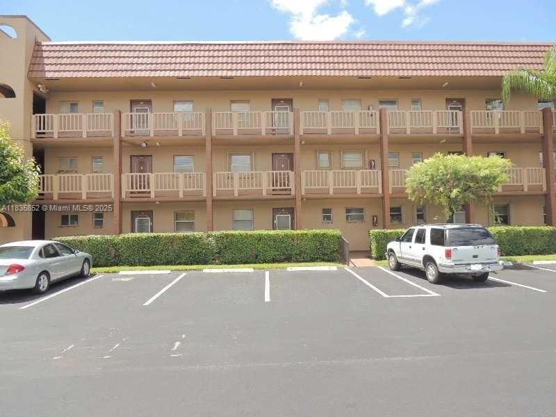 9800 Sunrise Lakes Blvd # 309, Sunrise FL 33322