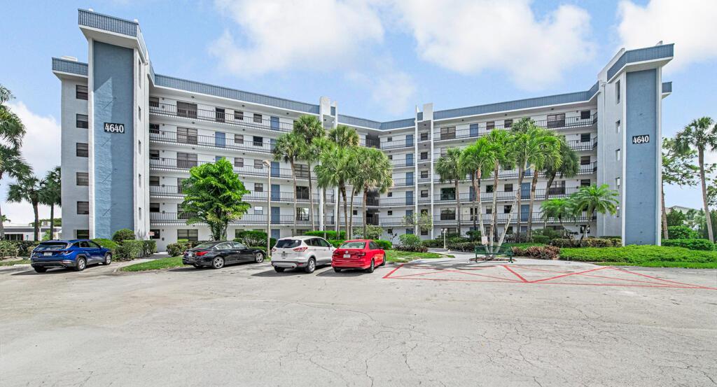 4640 Lucerne Lakes Boulevard # 206, Lake Worth FL 33467