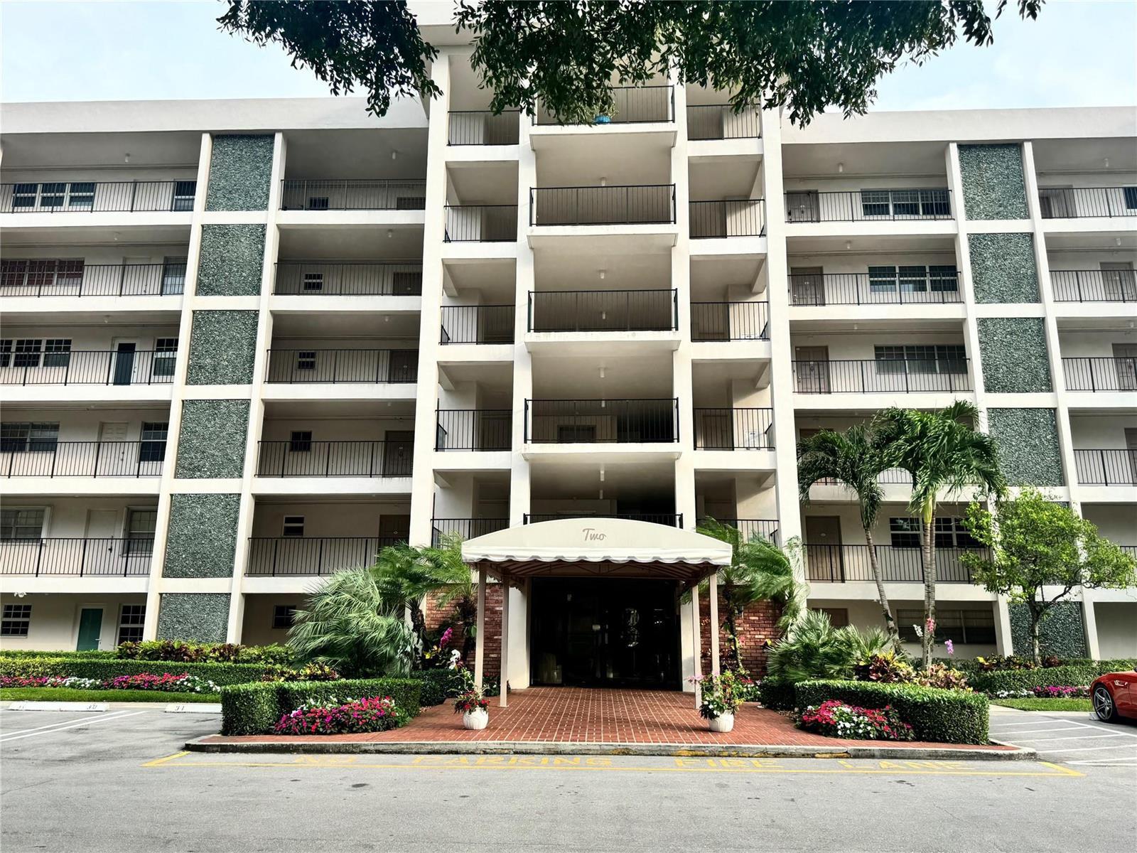 2850 N Palm Aire Drive # 207, Pompano Beach FL 33069