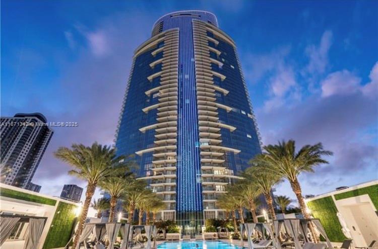 851 NE 1 Ave # 502, Miami FL 33132