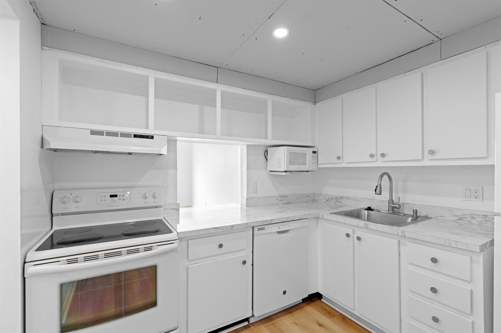 480 Executive Center Drive # 5i, West Palm Beach FL 33401
