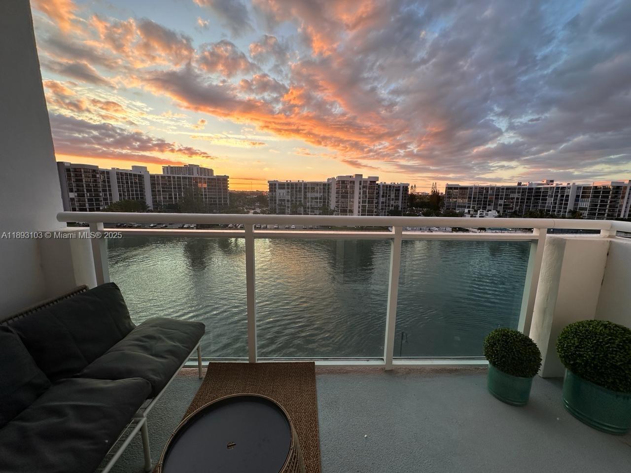 3000 S Ocean Dr # 612, Hollywood FL 33019
