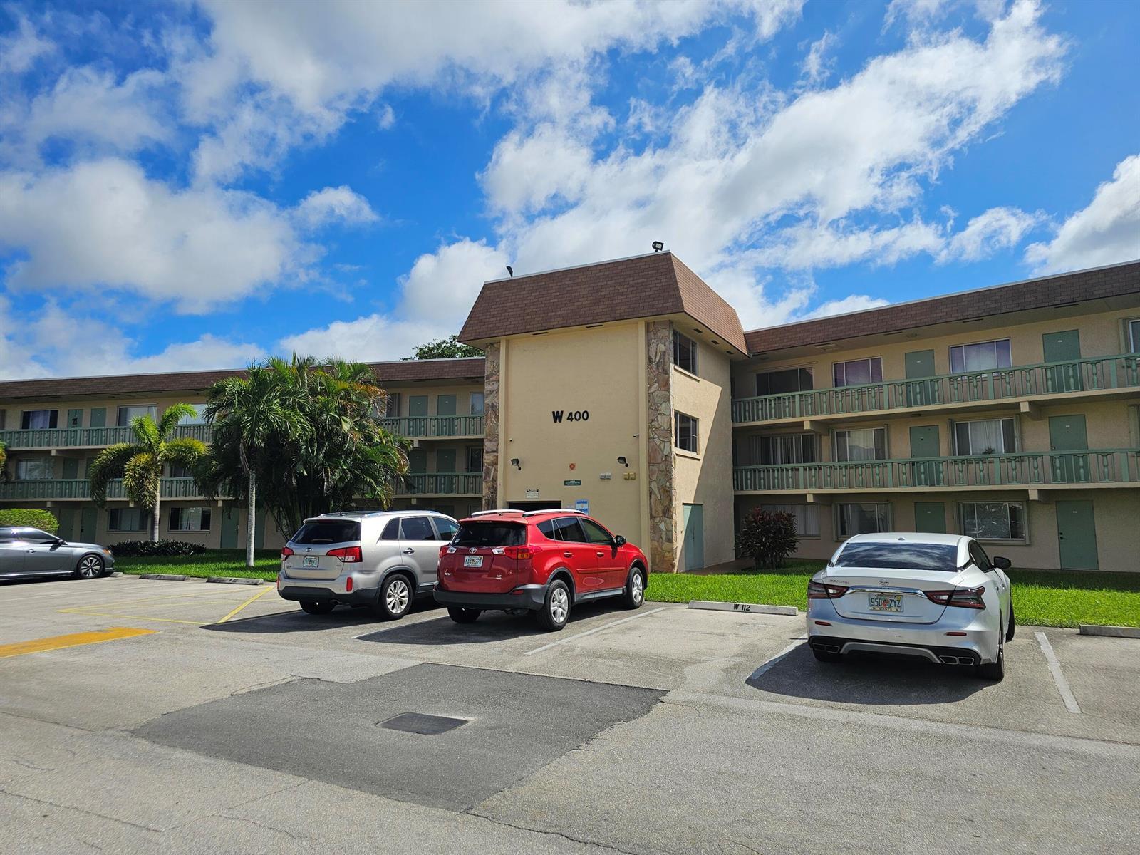 400 Village Green Circle W # 205, Palm Springs FL 33461