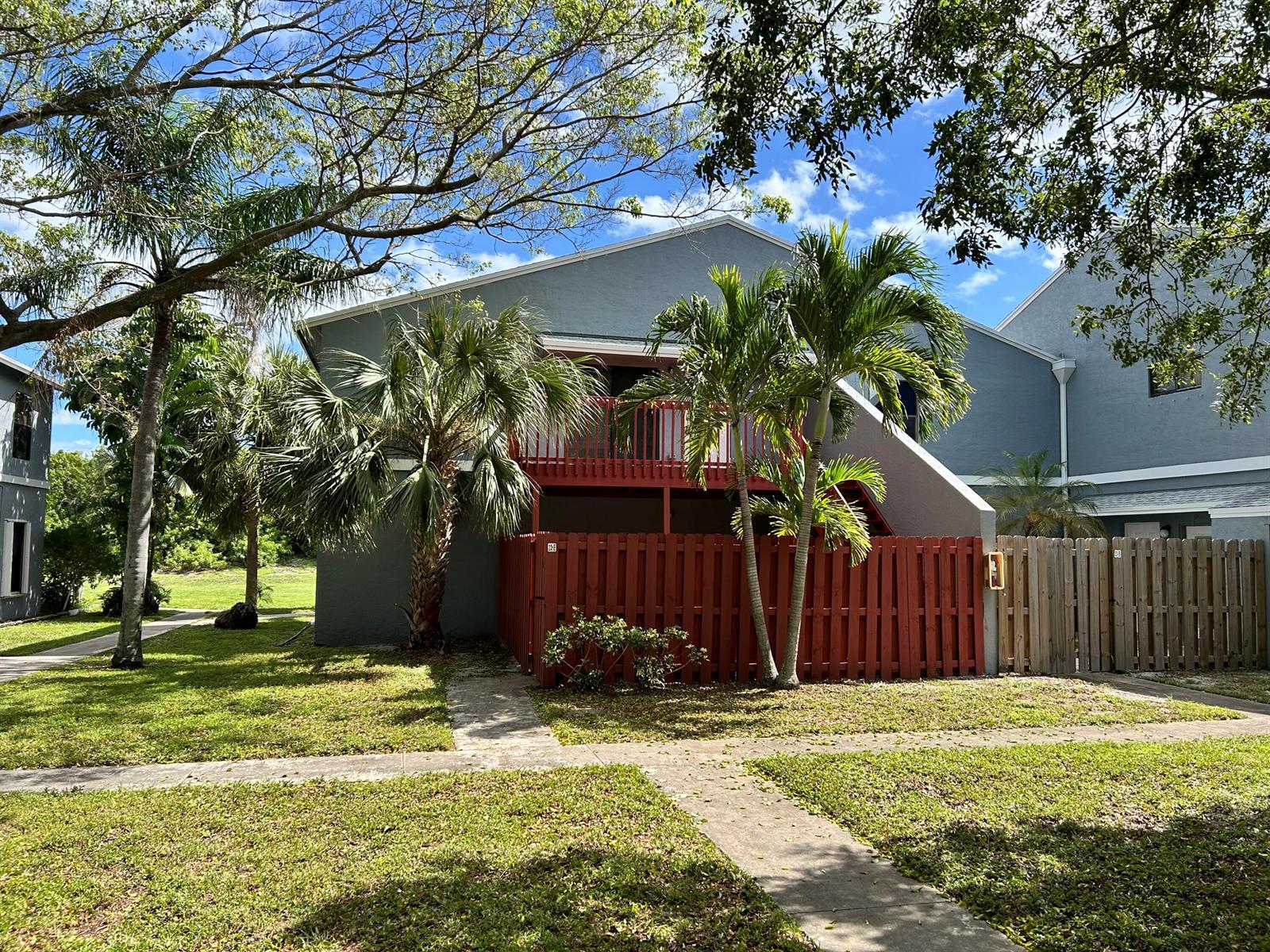 23 Crossings Circle, Boynton Beach FL 33435