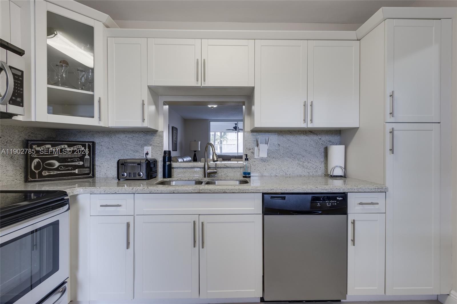420 NE 12th Ave # 208, Hallandale Beach FL 33009