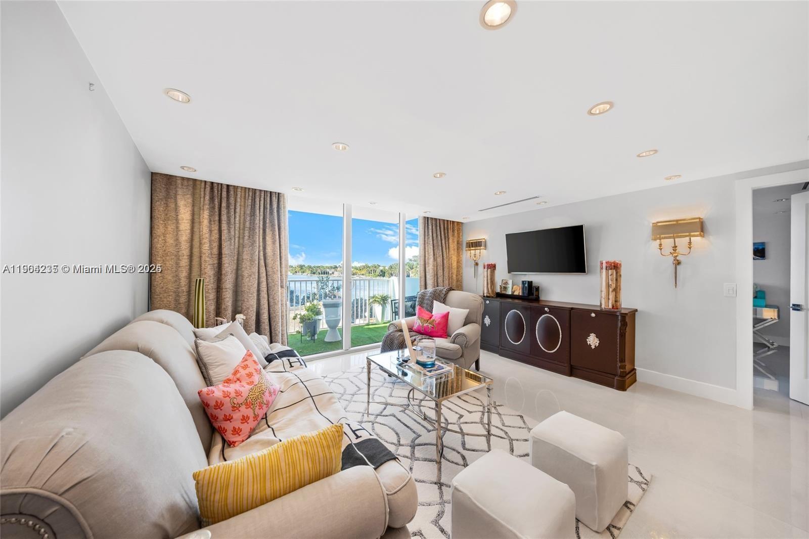 5838 Collins Ave # 2F, Miami Beach FL 33140