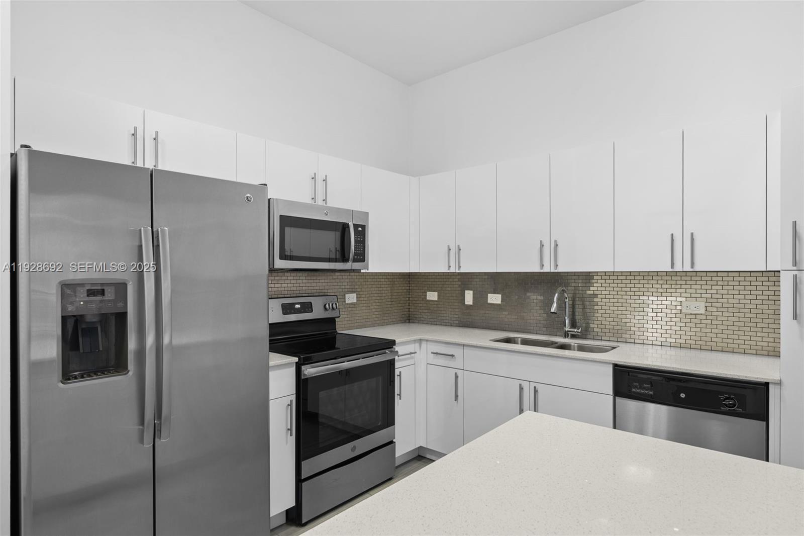 1776 Polk St # 1103, Hollywood FL 33020