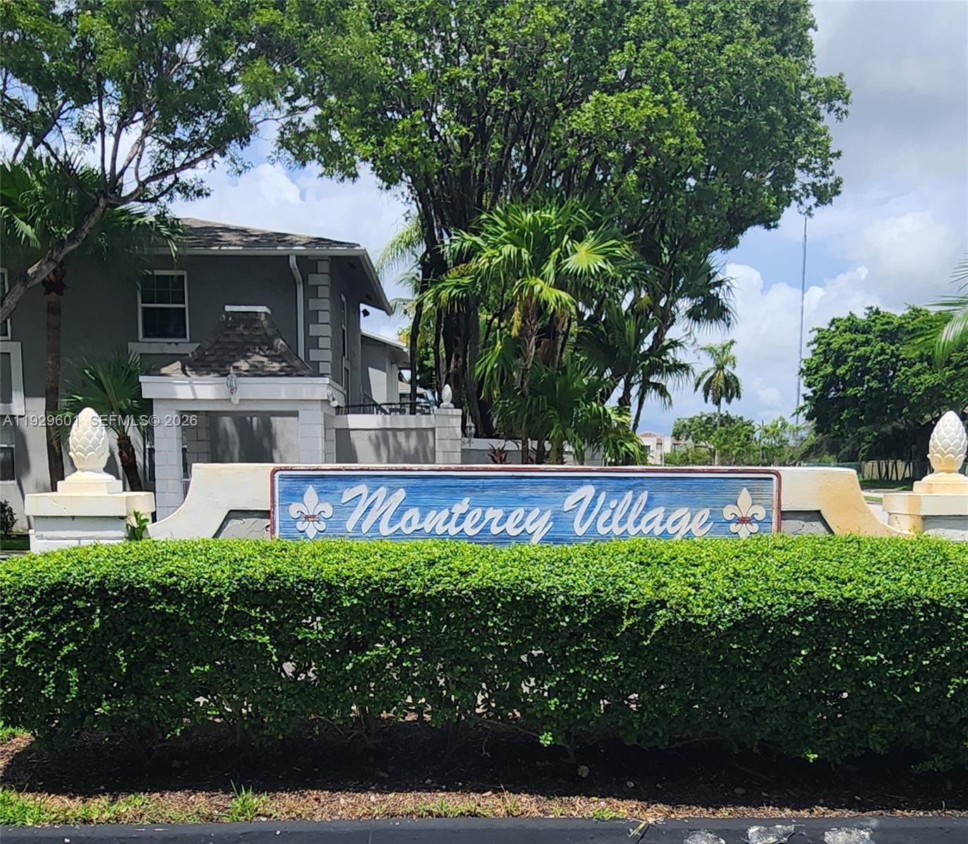 466 NE 210th Cir Ter # 10, Miami FL 33179