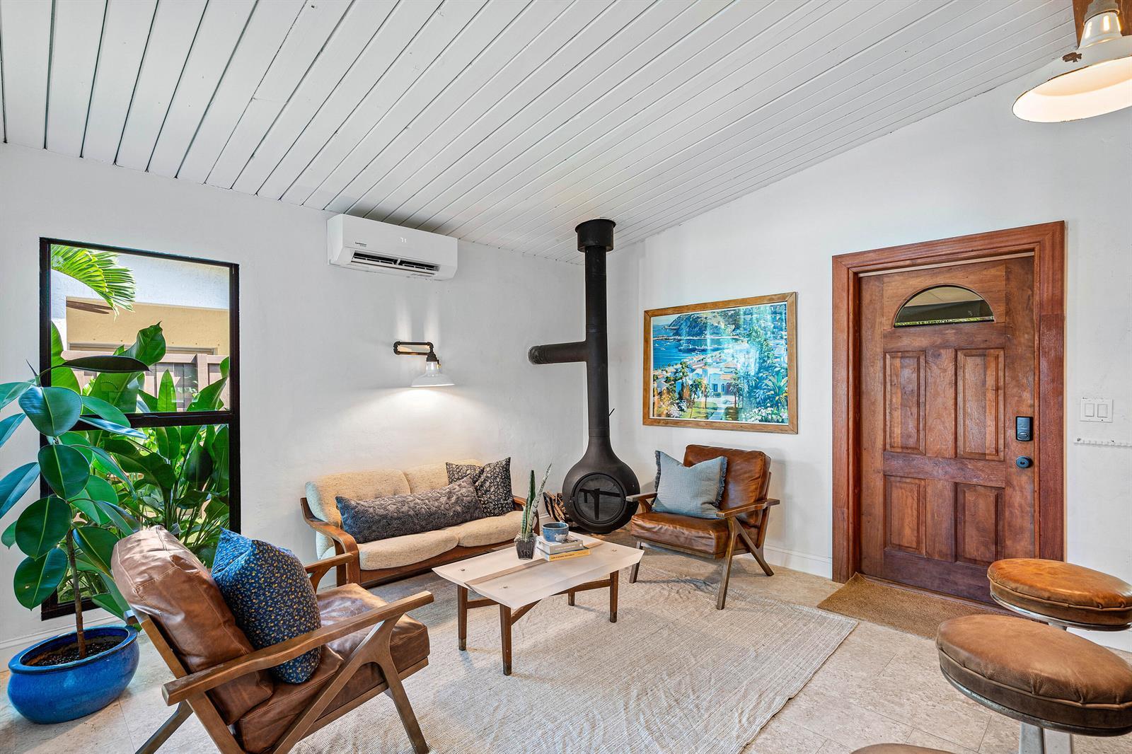 363 Glouchester Street, Boca Raton FL 33487