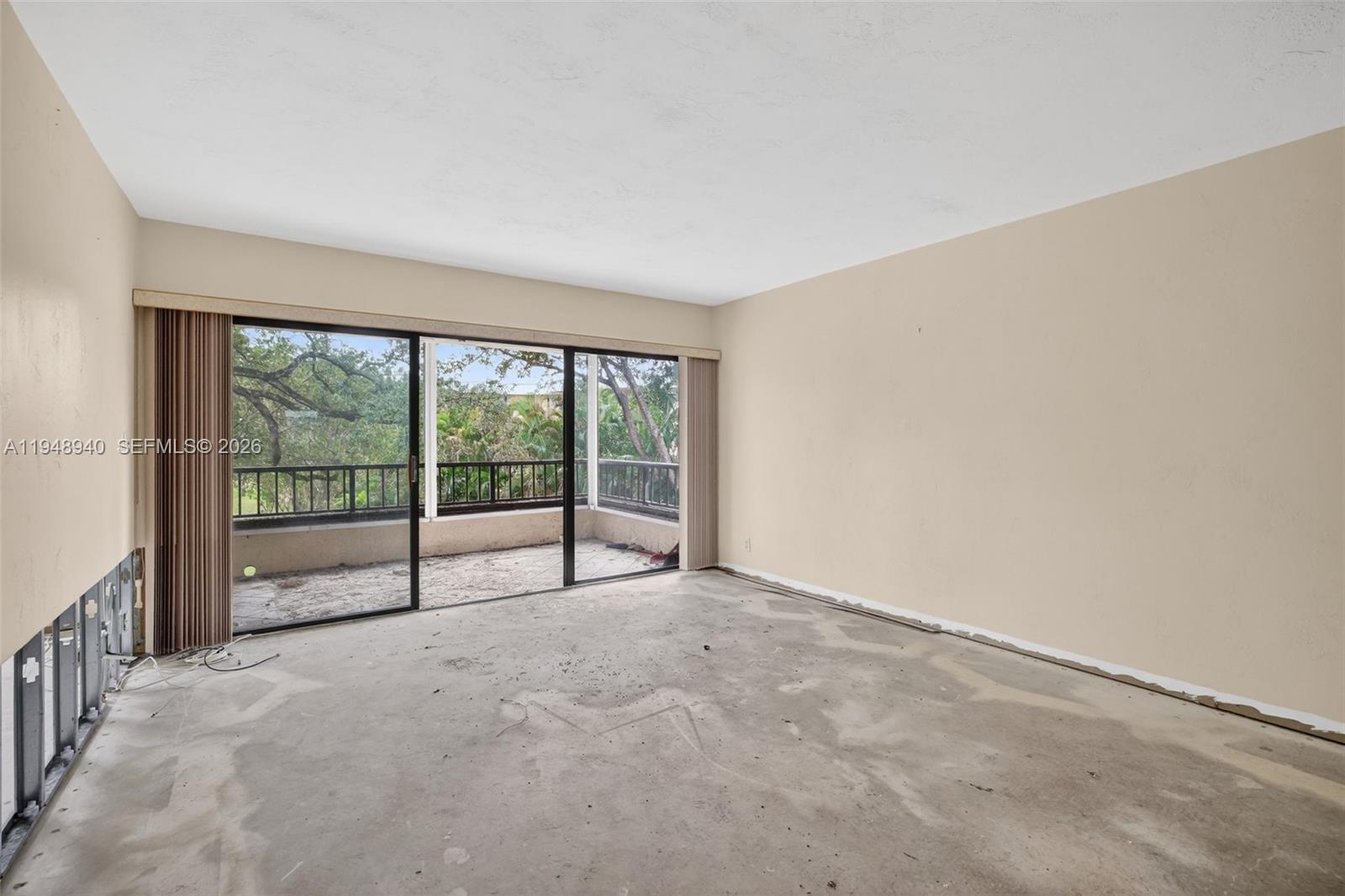6060 S Falls Cir Dr # 306, Lauderhill FL 33319
