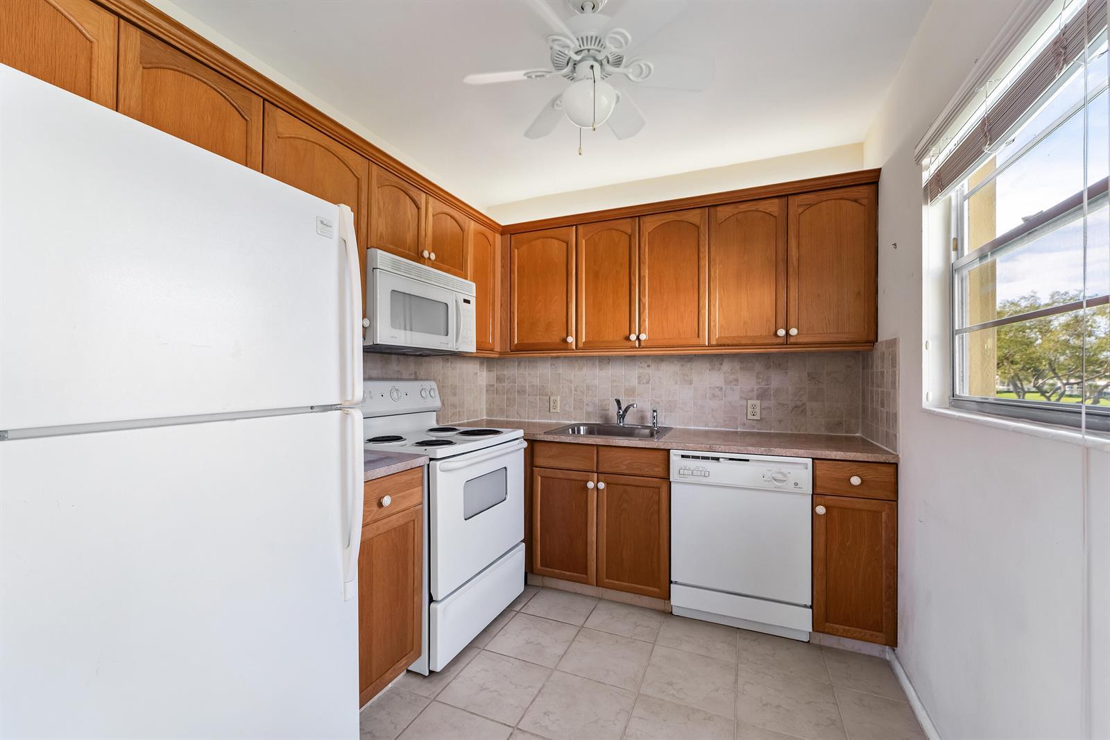 200 Dorset E, Boca Raton FL 33434