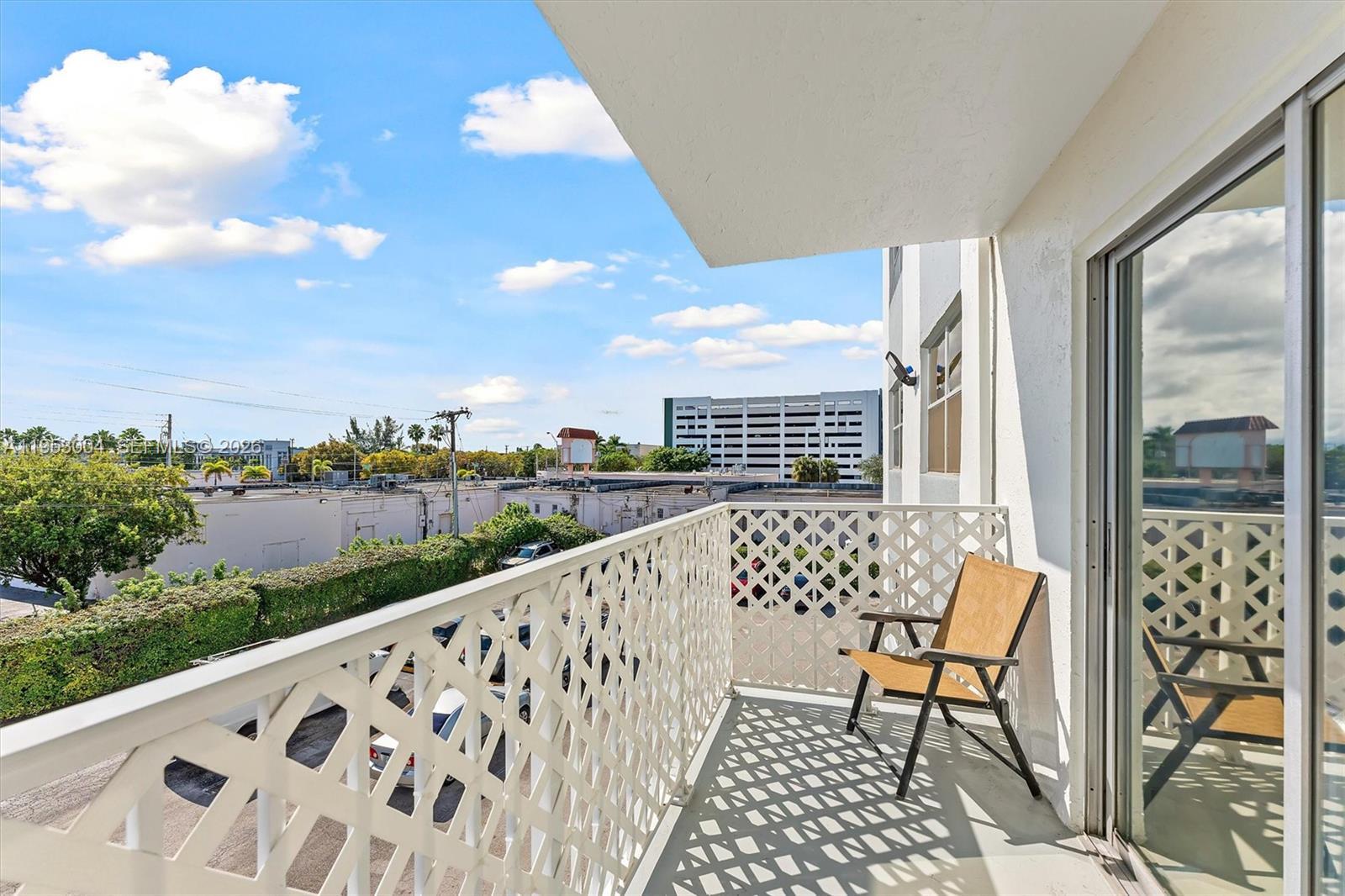 16465 NE 22nd Ave # 302, North Miami Beach FL 33160