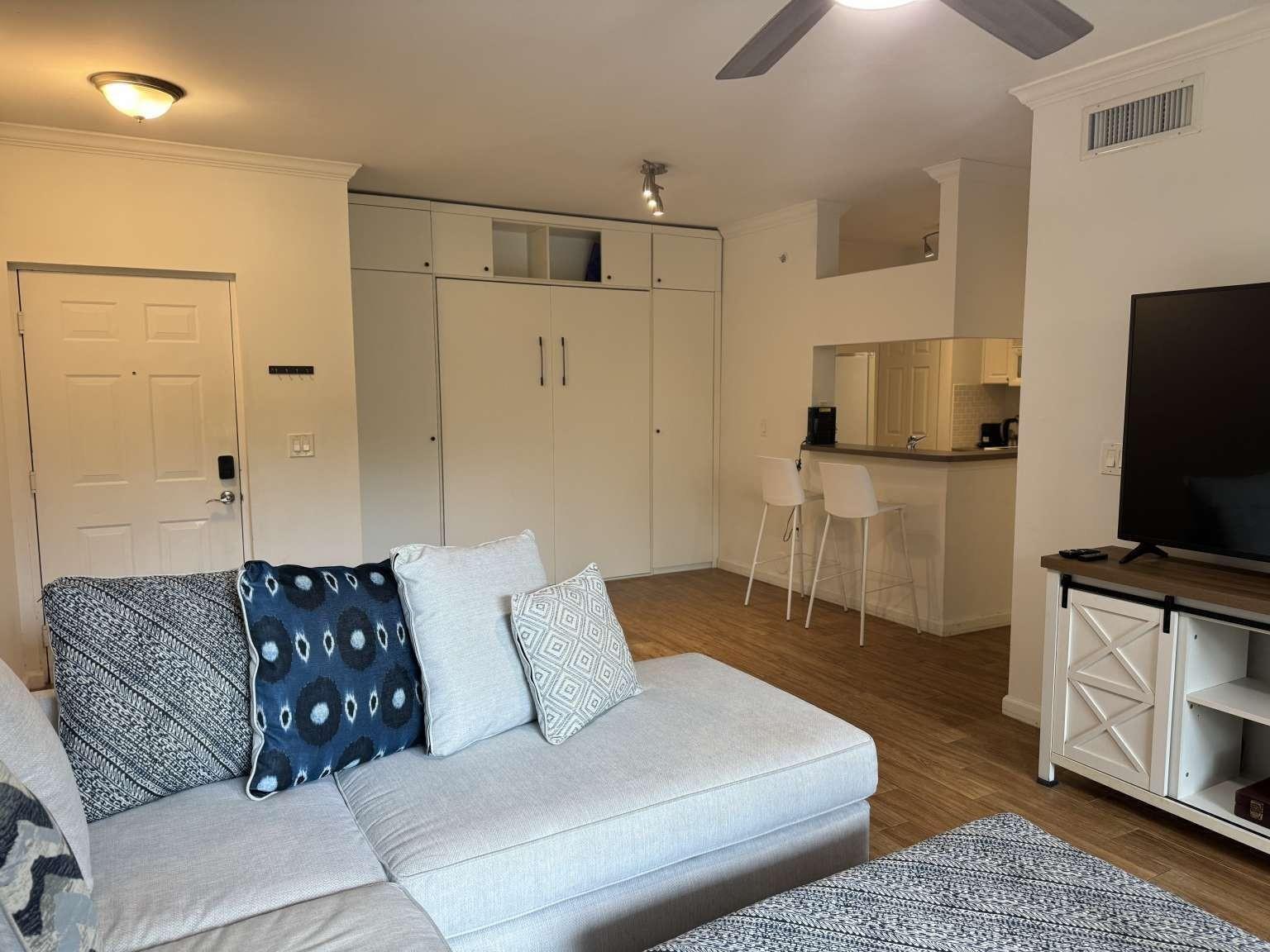 17125 N Bay Road # 3102, Sunny Isles Beach FL 33160