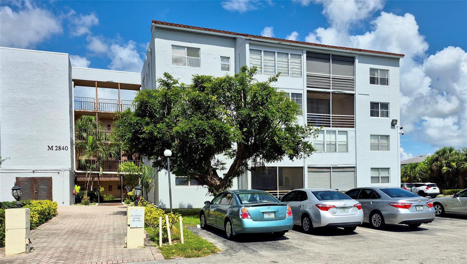 2840 Somerset Drive # 208m, Lauderdale Lakes FL 33311