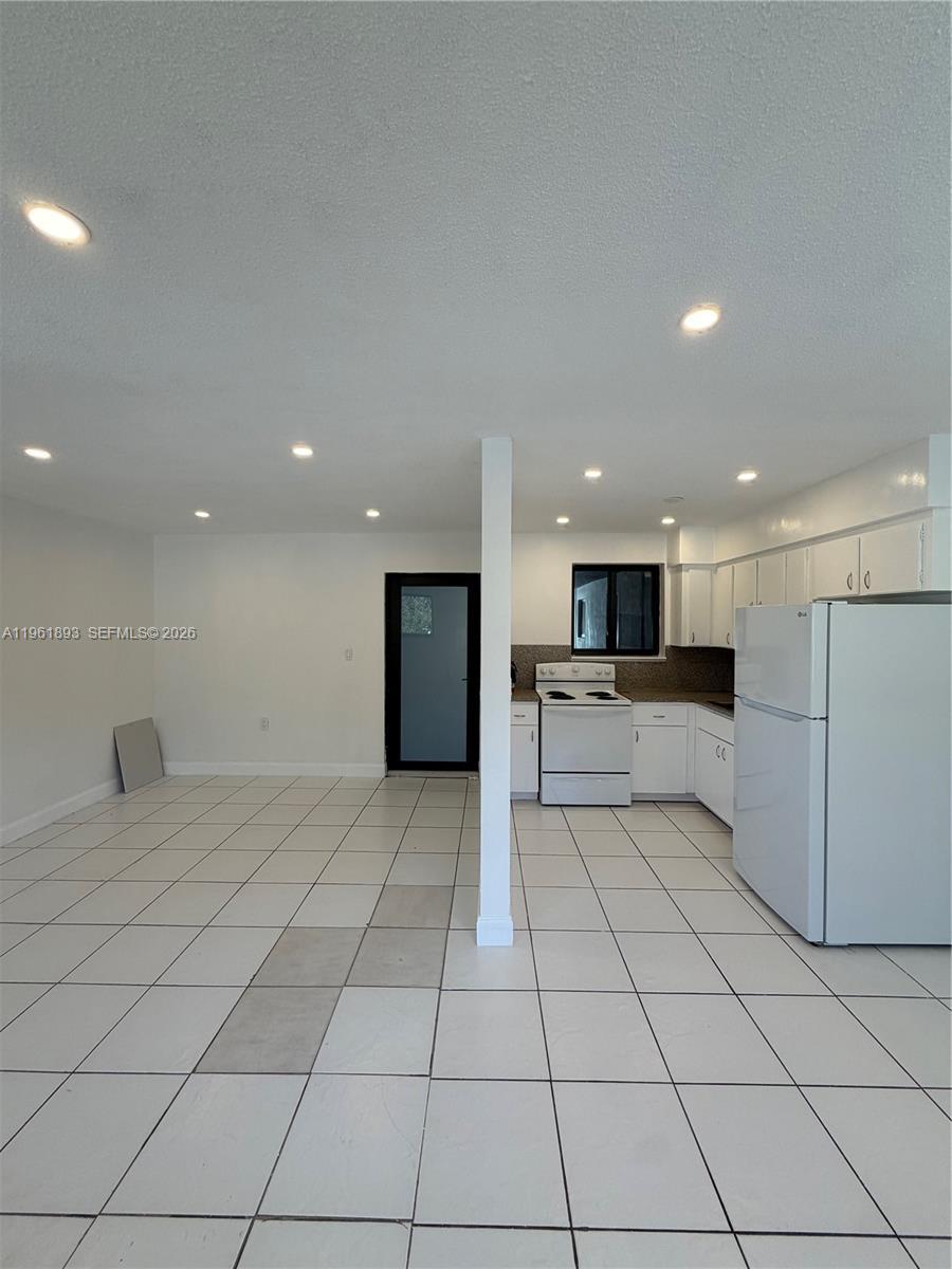 17150 NE 23rd Ave # 10, North Miami Beach FL 33160