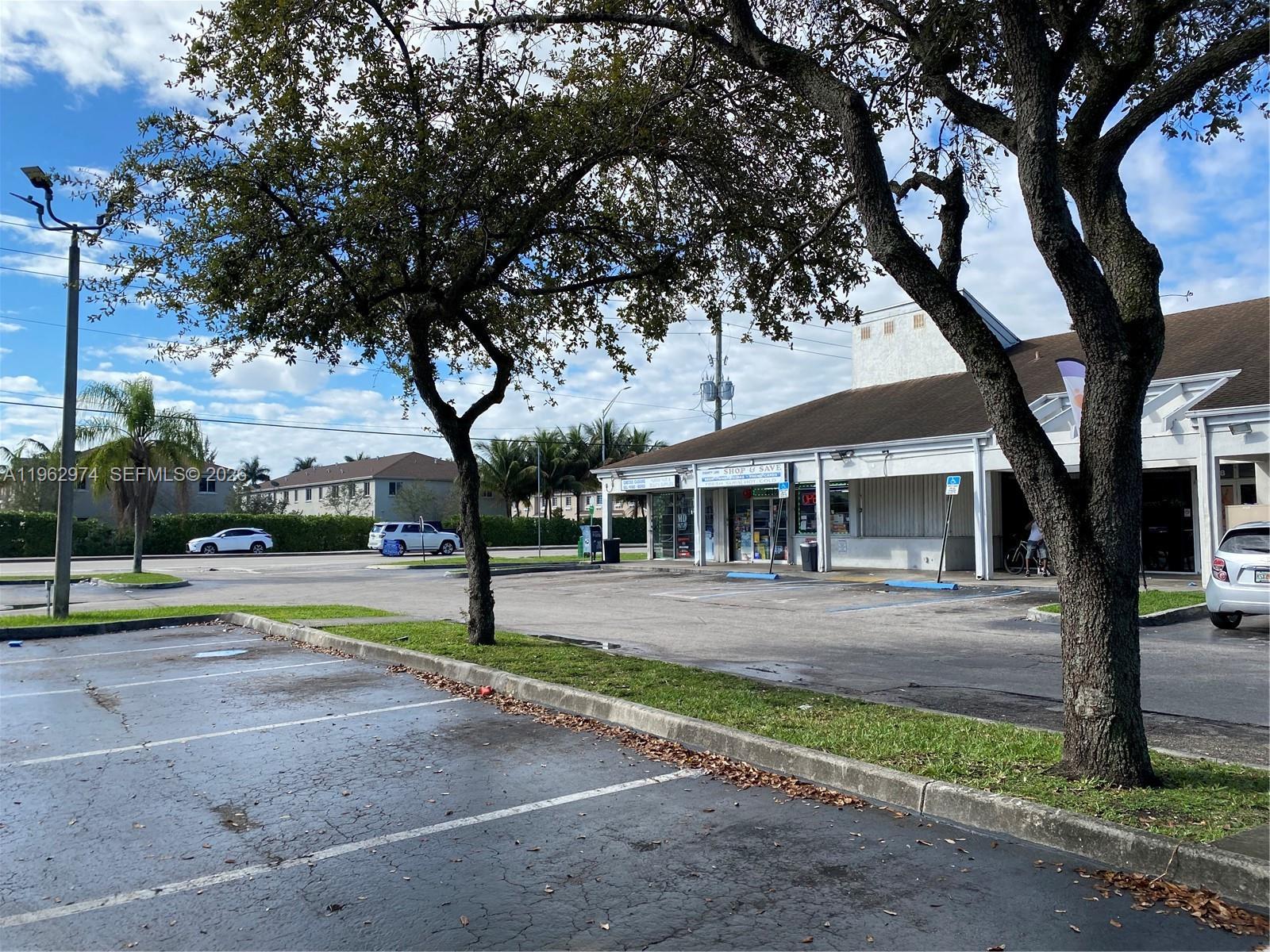 4040 SW 69th Ave, Miramar FL 33023