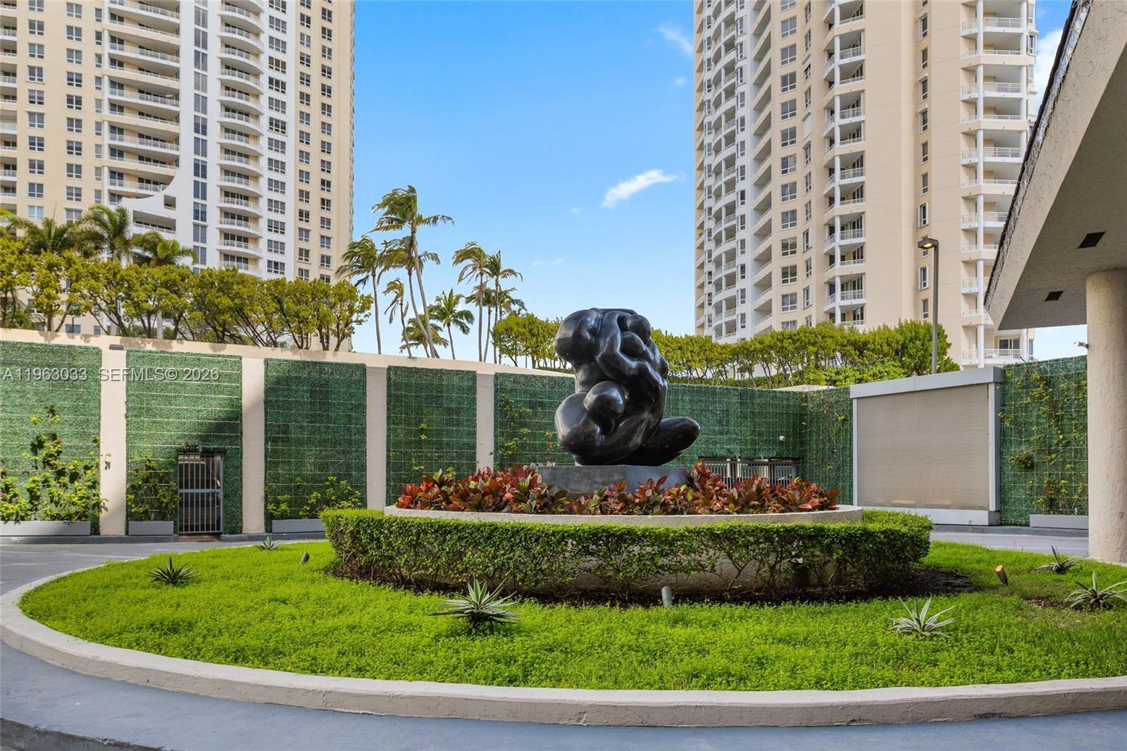 540 Brickell Key Dr # 823, Miami FL 33131