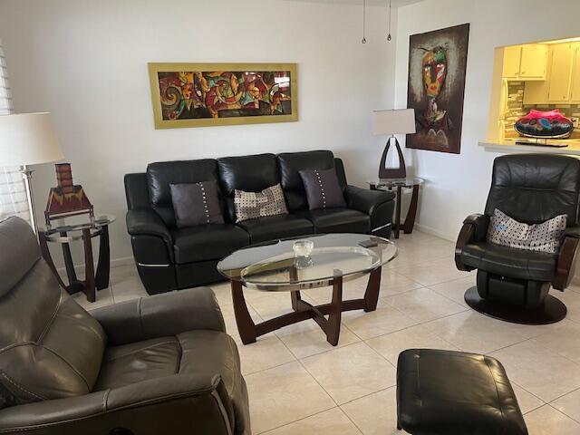 300 Windsor # M, West Palm Beach FL 33417