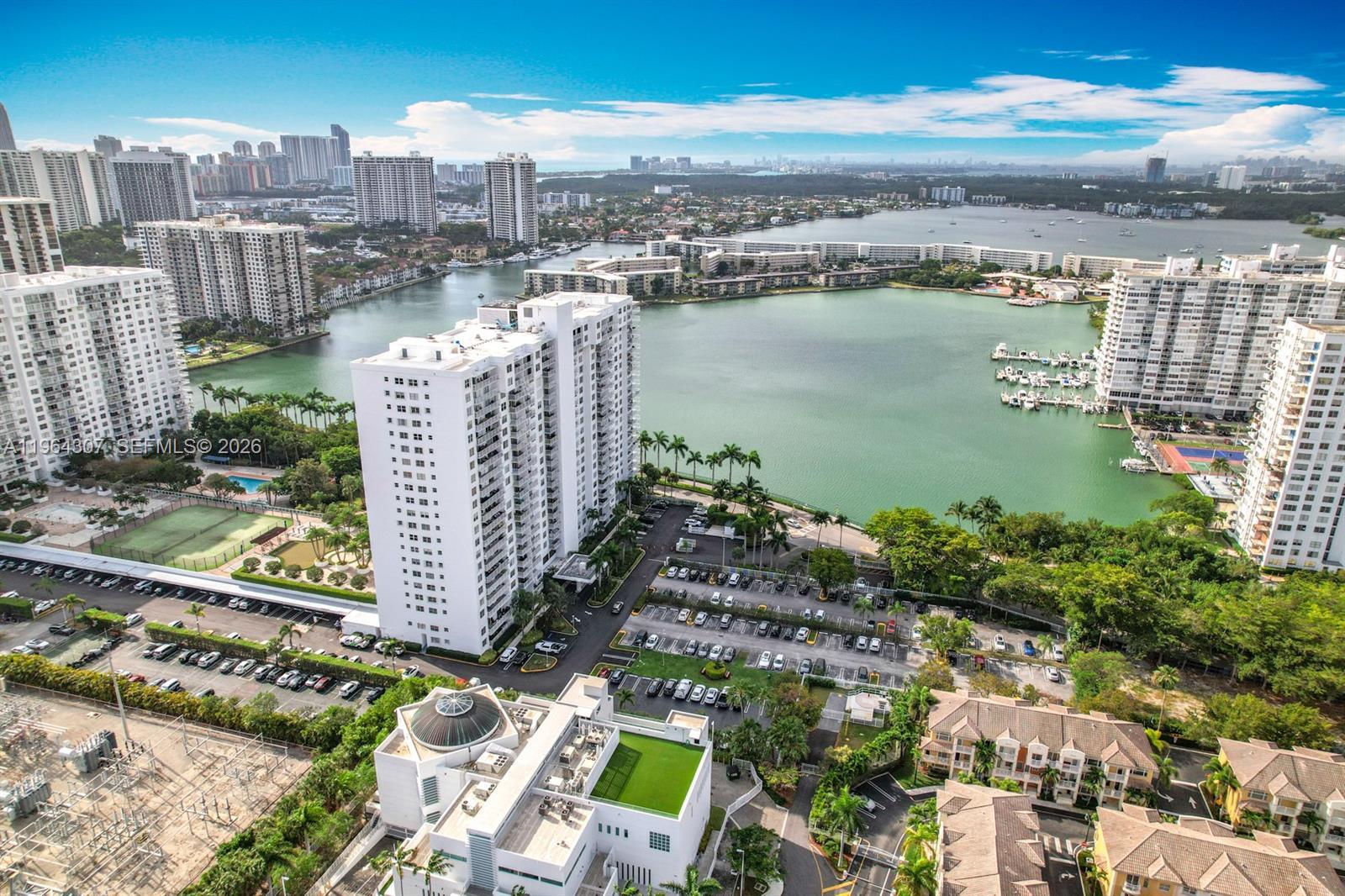 2801 NE 183rd St # 1504W, Aventura FL 33160