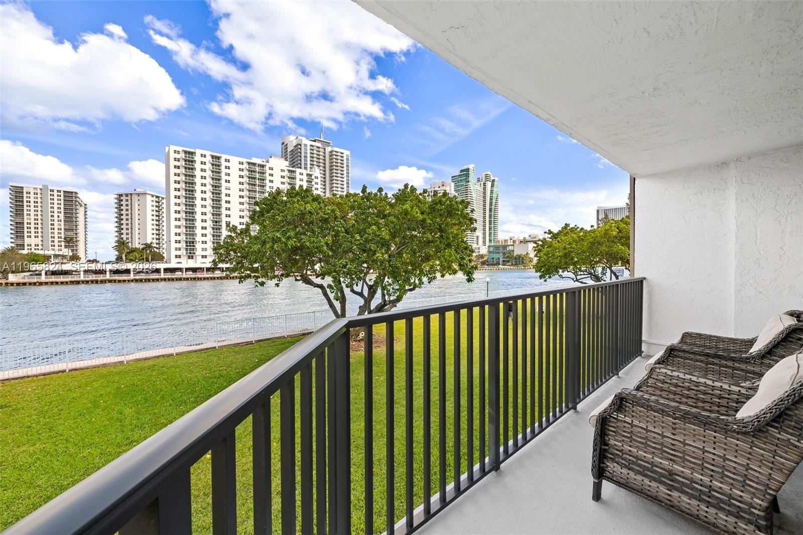 800 Parkview Dr # 221, Hallandale Beach FL 33009