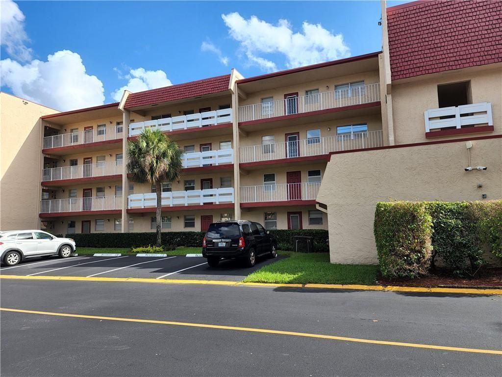 1005 Country Club Drive # 207, Margate FL 33063