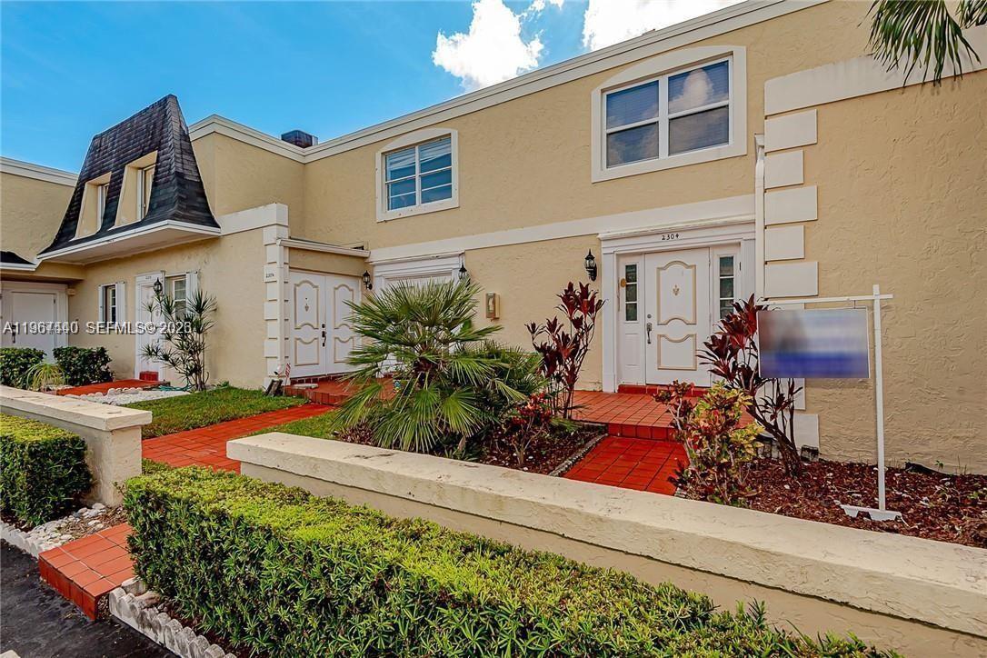 2304 NE 7th St # 27, Hallandale Beach FL 33009