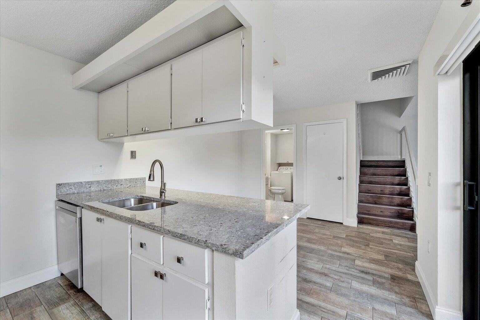 557 Green Springs Place, West Palm Beach FL 33409