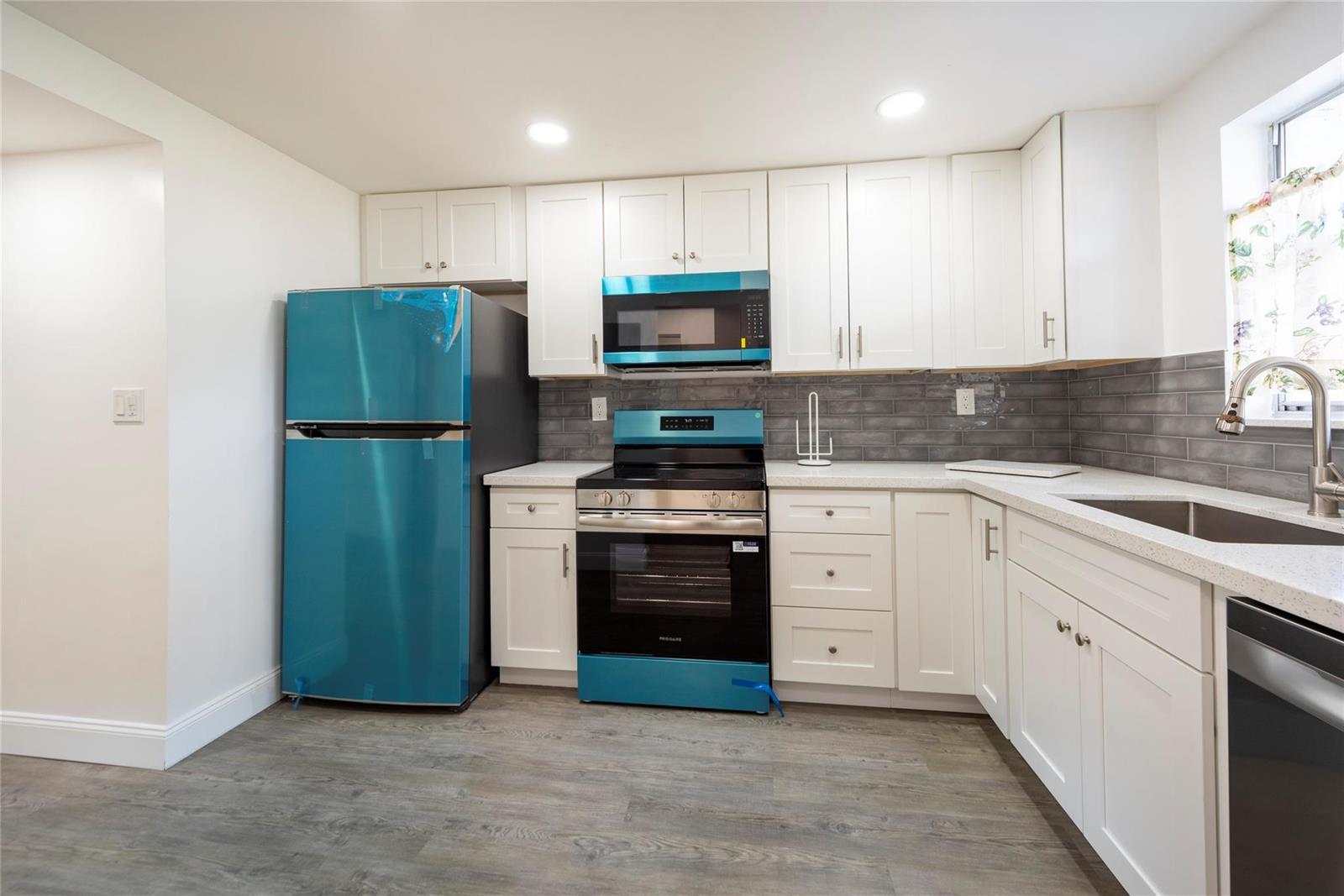 6100 NW 44th Street # 302, Lauderhill FL 33319