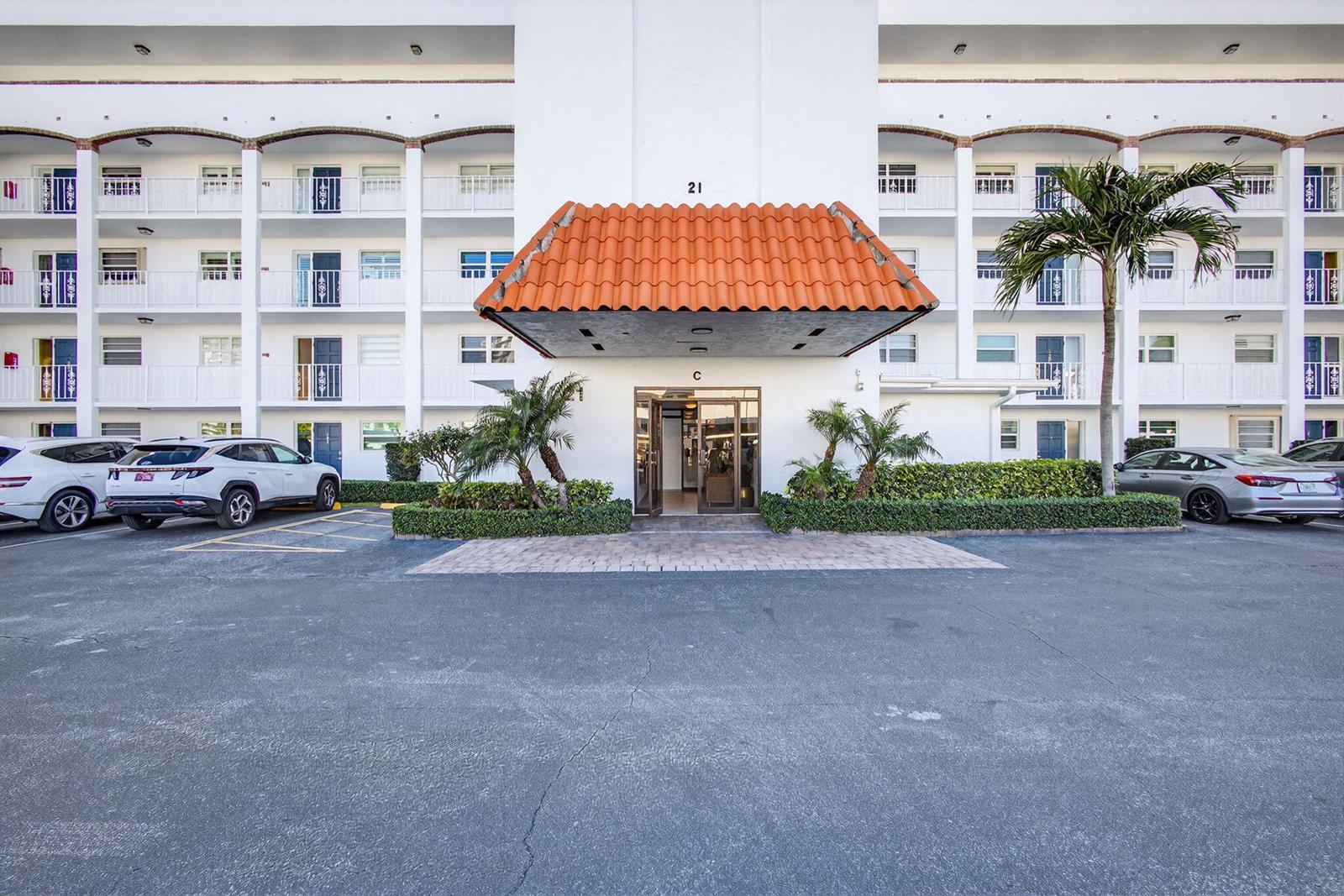 21 Yacht Club Drive # 505, North Palm Beach FL 33408