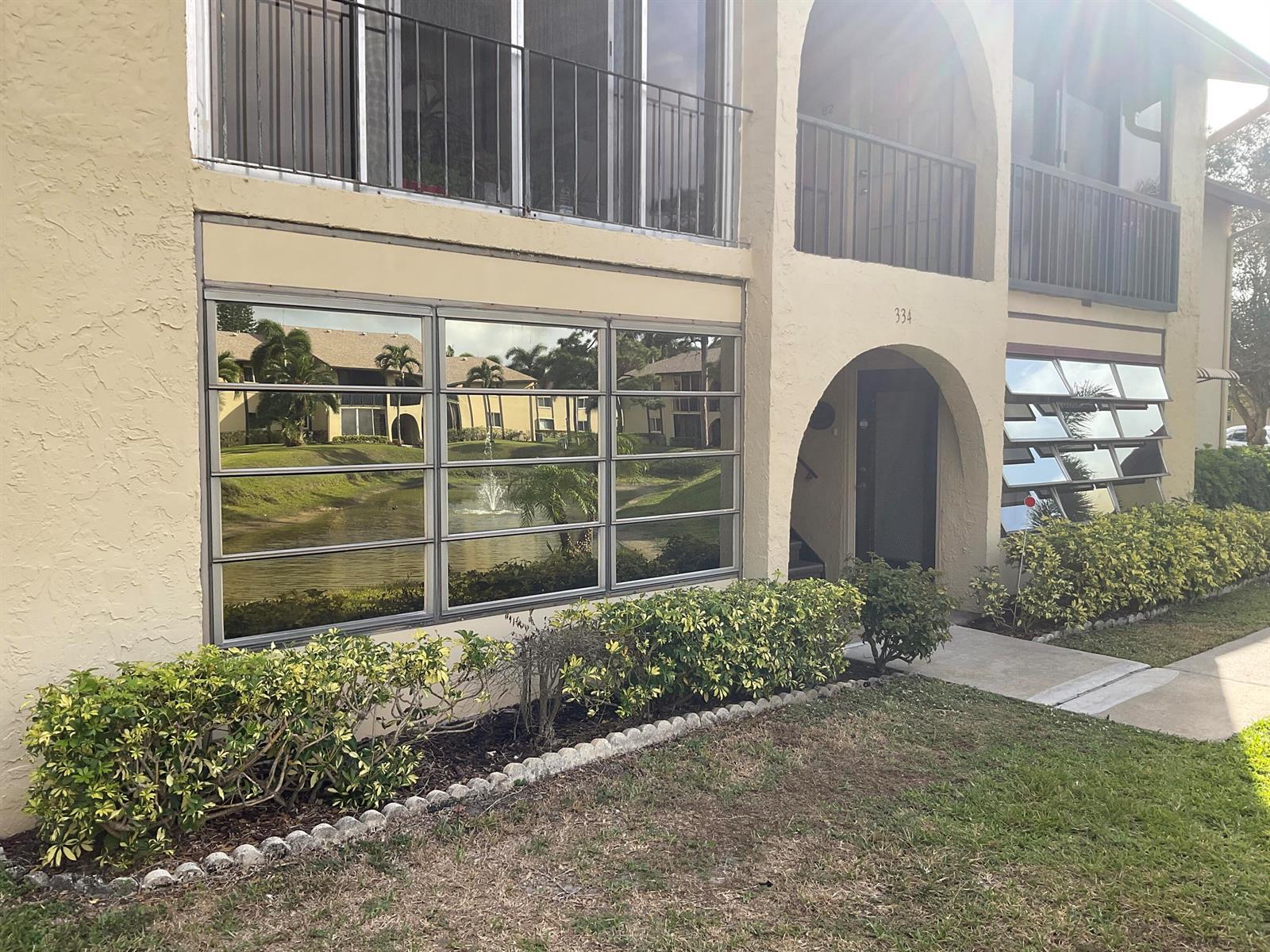 334 Pine Ridge Circle # 1, FL 33463