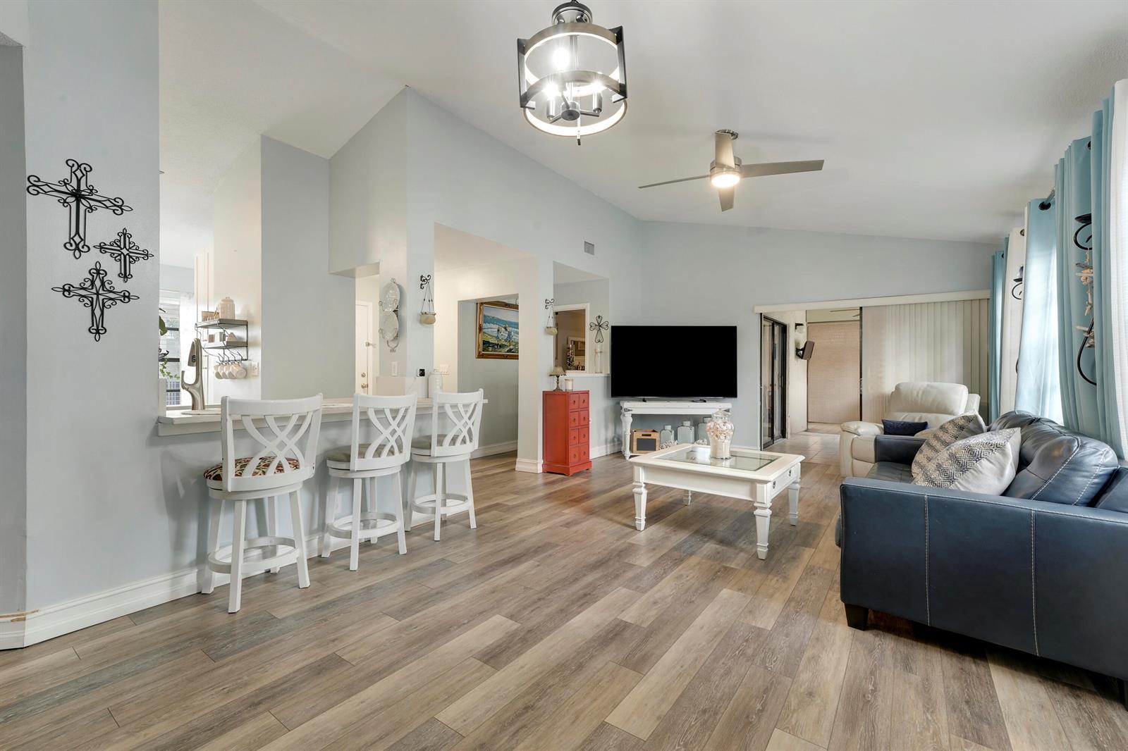 3263 Perimeter Drive, FL 33467