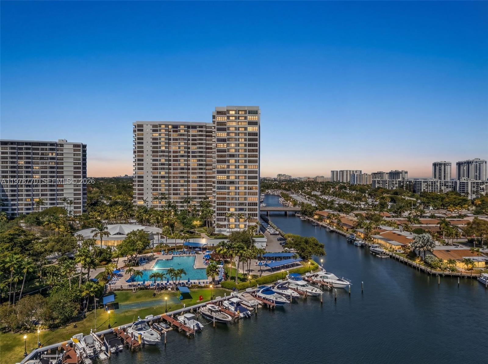 2500 PARKVIEW DR # 902, Hallandale Beach FL 33009
