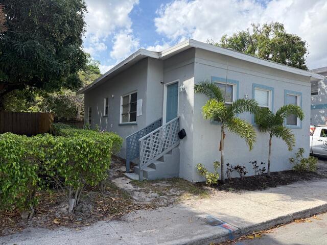 1909 Division Avenue, West Palm Beach FL 33407