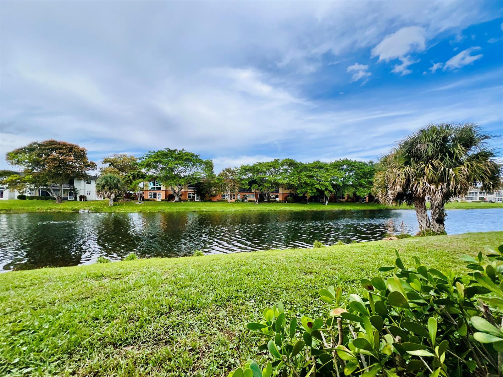 27 Sheffield B, West Palm Beach FL 33417