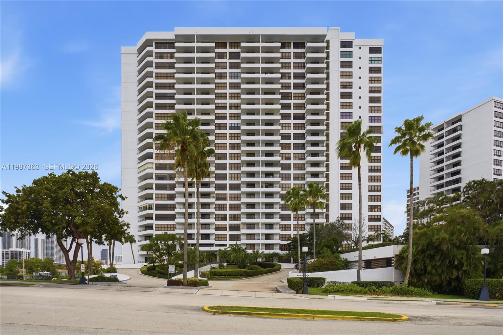 2500 Parkview Dr # 415, Hallandale Beach FL 33009