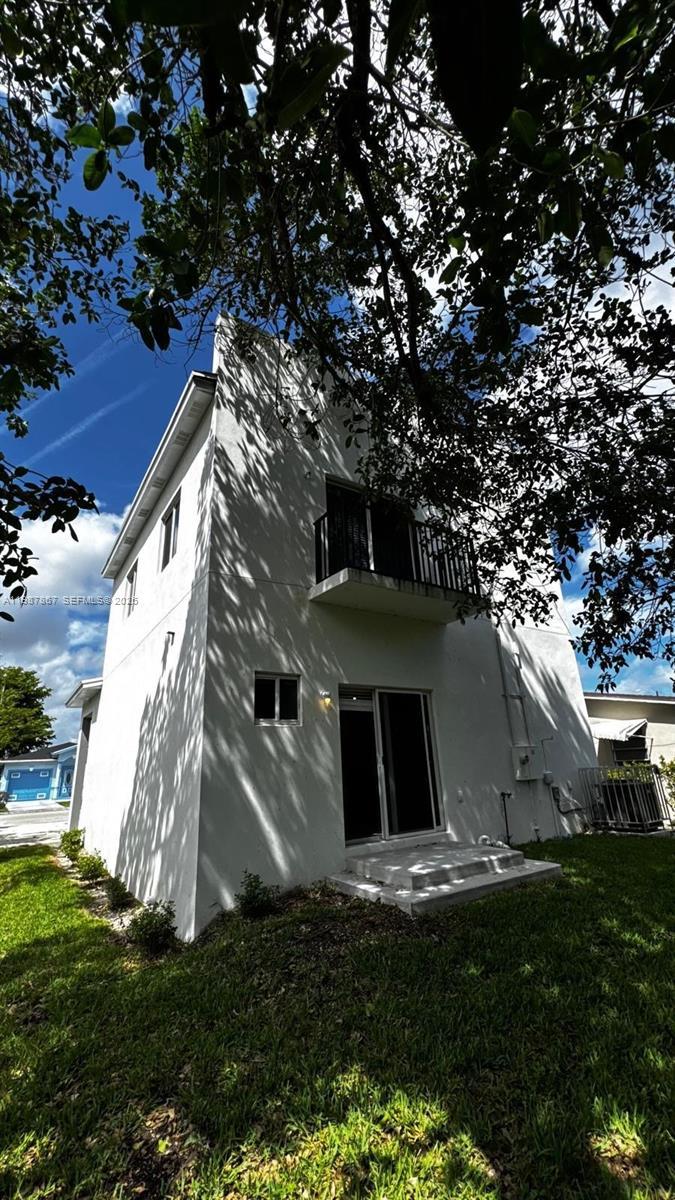 2788 NW 9th Pl, Fort Lauderdale FL 33311